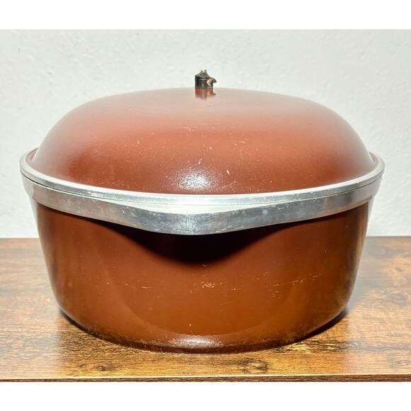 Vintage 1970s Club Cast Aluminum Brown Dutch Oven 4 Qt - Picture 7 of 14